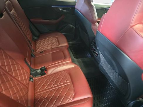 Used 2021 Audi SQ8 Prestige AWD/4WD image 13