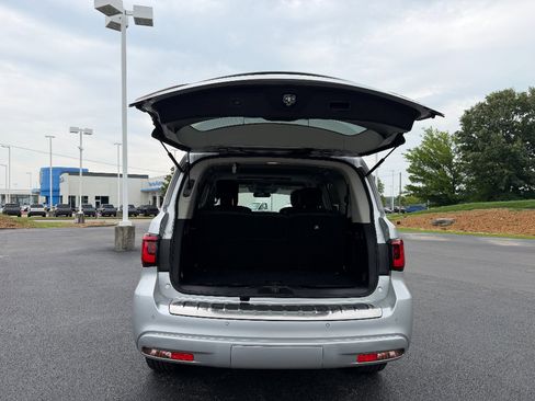 Used 2019 INFINITI QX80 Luxe AWD/4WD image 12