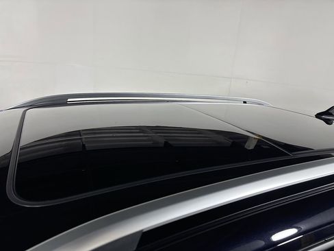 New 2025 Volkswagen Taos SE image 18