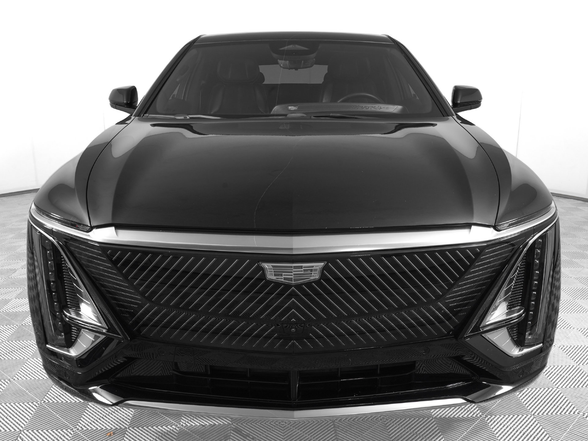 Used 2023 Cadillac Lyriq 2WD image 2