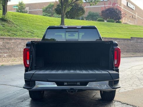 Used 2021 GMC Sierra 1500 SLT w/ SLT Premium Plus Package AWD/4WD image 4