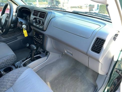 Used 2001 Nissan Xterra XE image 18