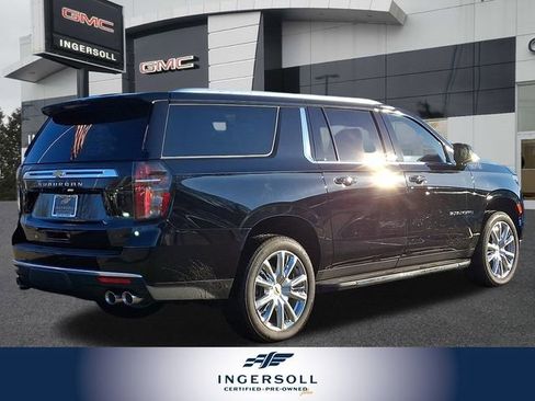 Used 2024 Chevrolet Suburban High Country image 9