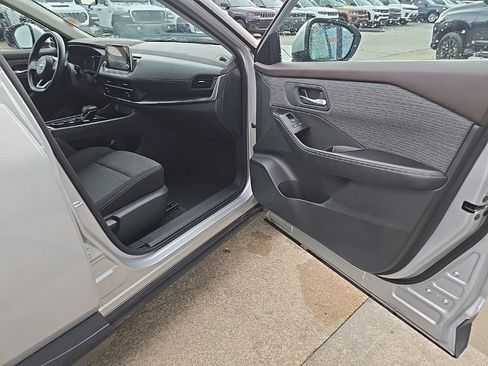 Used 2023 Nissan Rogue SV AWD/4WD image 67
