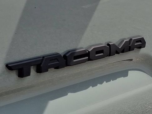 Used 2022 Toyota Tacoma TRD Sport w/ TRD Premium Sport Package AWD/4WD image 30