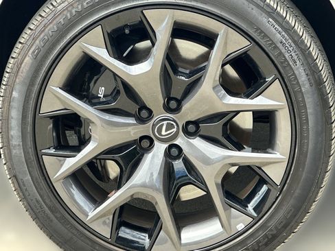 Used 2025 Lexus TX 500h AWD w/ Technology Package image 13