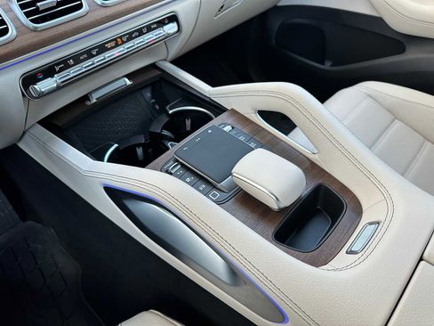 Used 2025 Mercedes-Benz GLE 450 4MATIC Coupe image 31