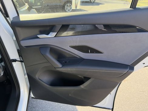 New 2026 Volkswagen Tiguan SE R-Line image 22