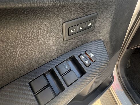 Used 2014 Toyota RAV4 Limited w/ Technology Package FWD image 25