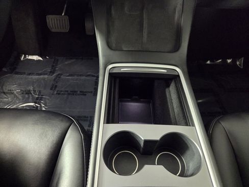 Used 2023 Tesla Model 3 Standard Range image 16