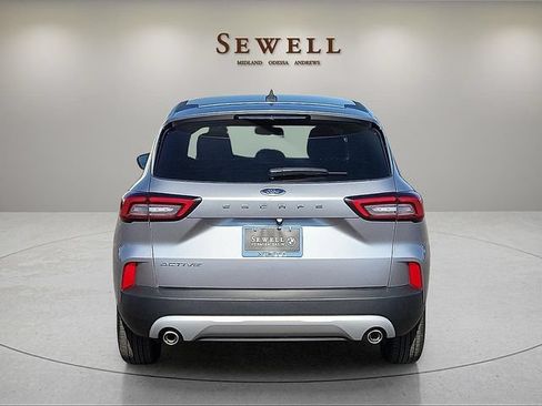 Used 2024 Ford Escape Active FWD image 4