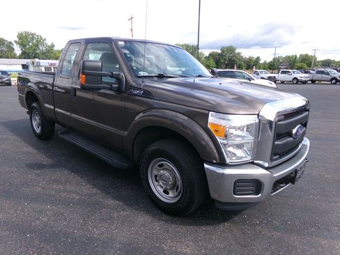 Used 2015 Ford F250 XL w/ XL Appearance Package RWD image 6