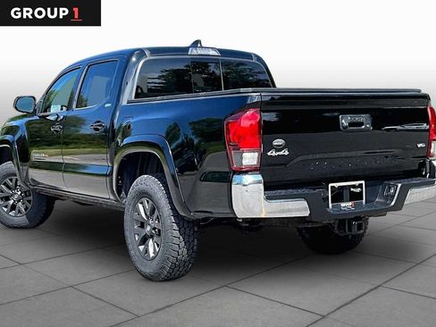 Certified 2023 Toyota Tacoma SR5 AWD/4WD image 12