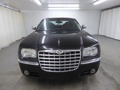 Used 2005 Chrysler 300 C w/ Protection Group II image 2