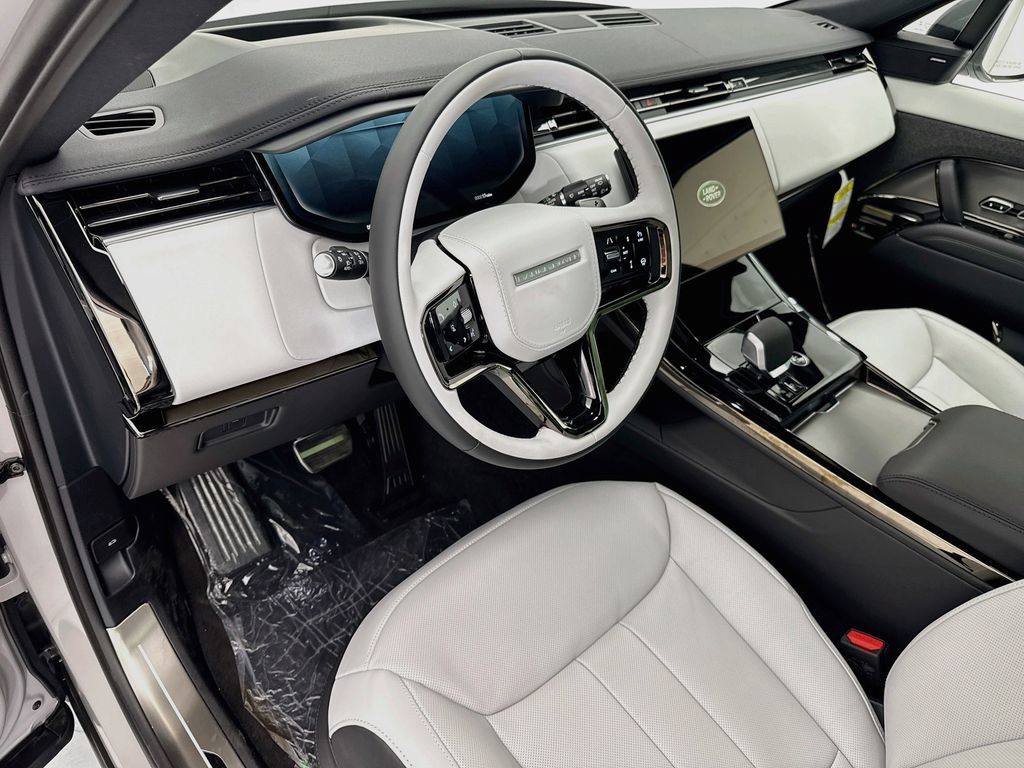 New 2026 Land Rover Range Rover Sport Dynamic SE AWD/4WD image 9