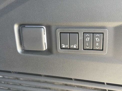 New 2026 GMC Yukon AT4 Ultimate w/ LPO, Floor Liner Package image 28