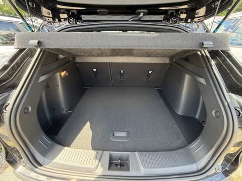 New 2026 Chevrolet Trax RS FWD image 25