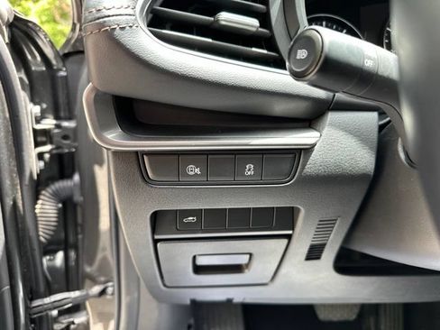 Used 2025 MAZDA MAZDA3 s FWD image 21