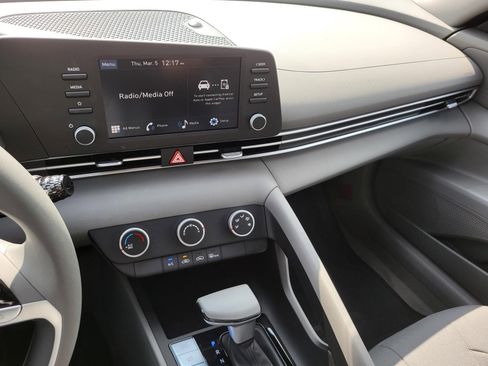 New 2026 Hyundai Elantra SE image 14