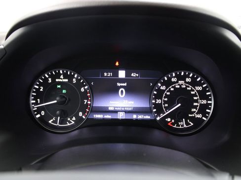 Used 2024 Nissan Armada Platinum w/ Captain's Chairs Package image 36