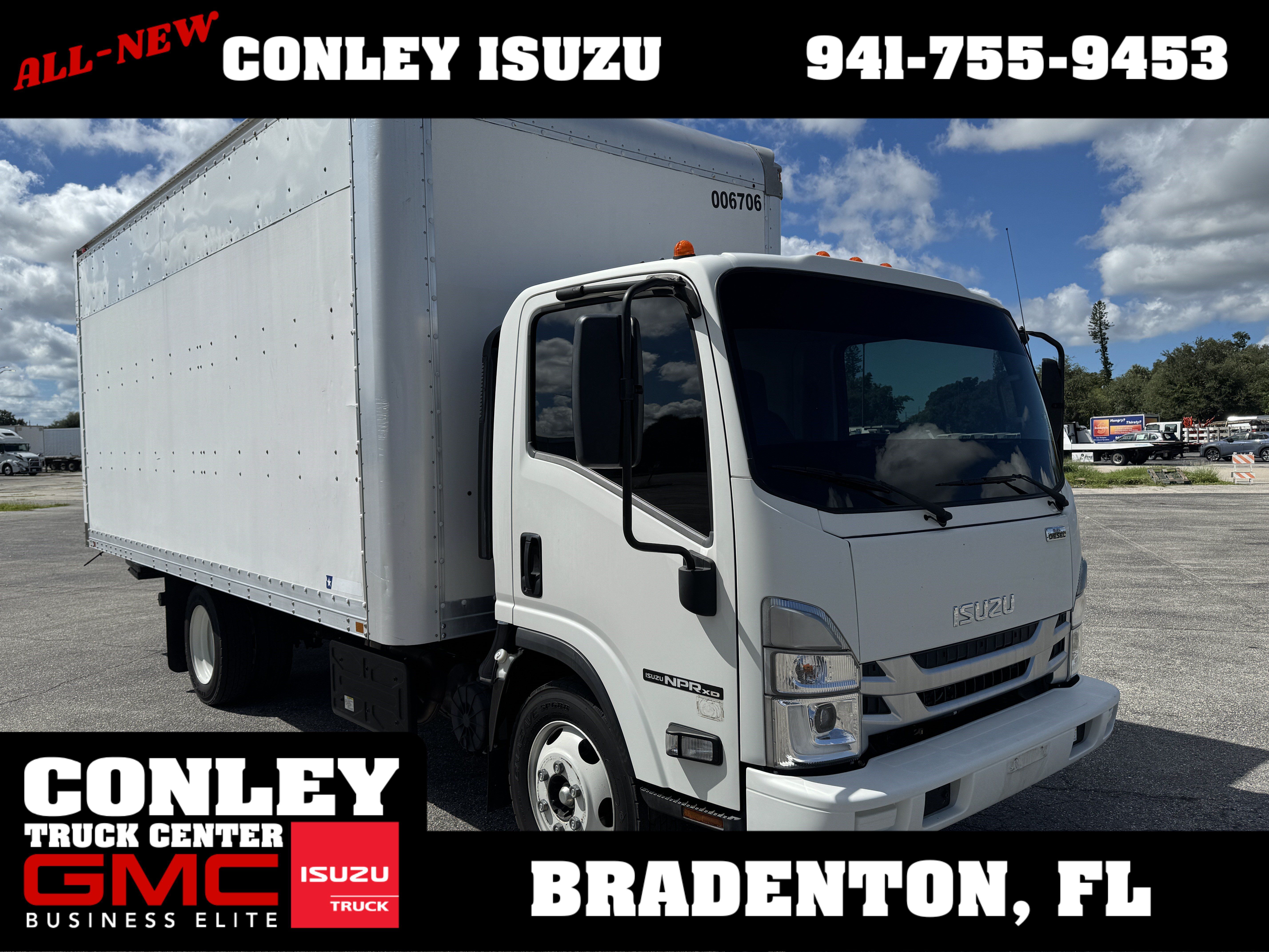 Used 2023 Isuzu NPR RWD image 3