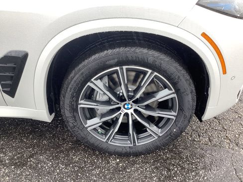 Used 2026 BMW X5 xDrive50e w/ M Sport Package AWD/4WD image 12