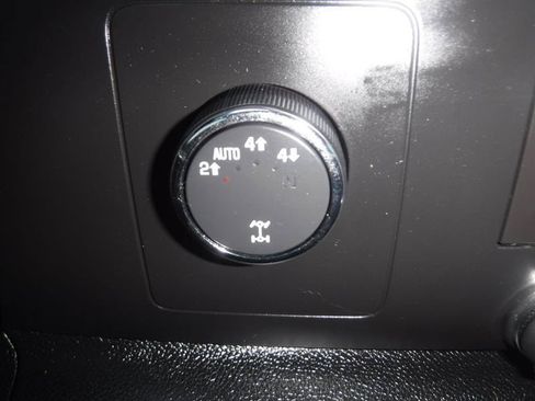 Used 2009 GMC Sierra 1500 SLE w/ Power Pack Plus AWD/4WD image 30