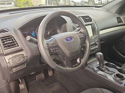 Used 2019 Ford Explorer XLT w/ Equipment Group 201A image 17