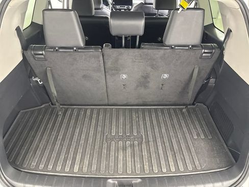 Used 2024 Toyota Grand Highlander AWD image 20