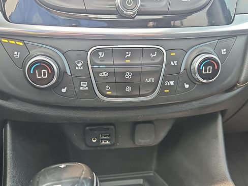 Used 2020 Chevrolet Traverse Premier w/ Redline Edition AWD/4WD image 24
