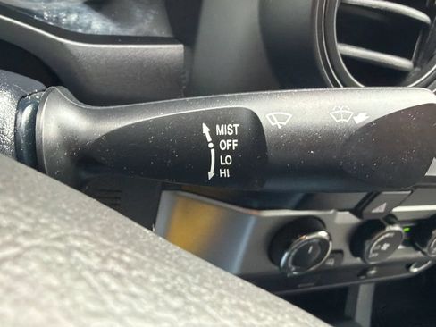 Used 2019 Toyota Tacoma SR w/ SR Convenience Package AWD/4WD image 13