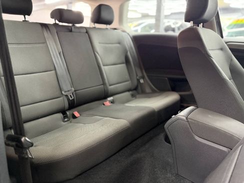 Used 2015 Volkswagen Golf S FWD image 17