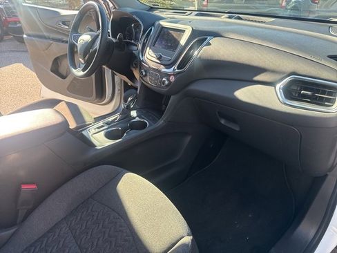 Used 2024 Chevrolet Equinox LT image 11