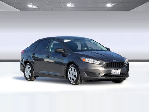 Used 2018 Ford Focus S image 6