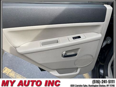 Used 2009 Jeep Grand Cherokee Limited w/ Quadra-Drive II 4X4 Group image 36