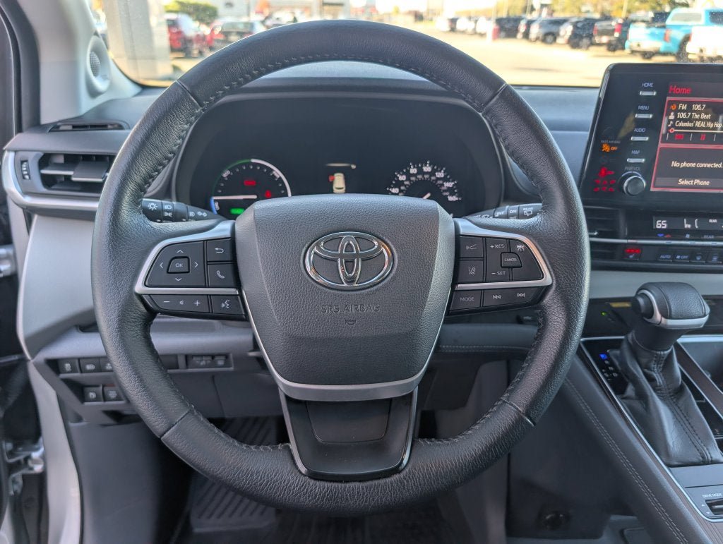 Certified 2022 Toyota Sienna XLE w/ XLE Plus Package FWD image 13