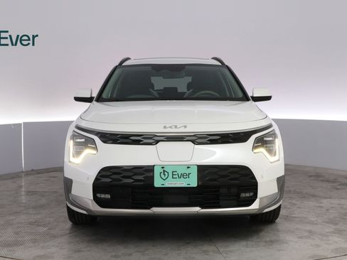 Used 2023 Kia Niro Wave FWD image 12