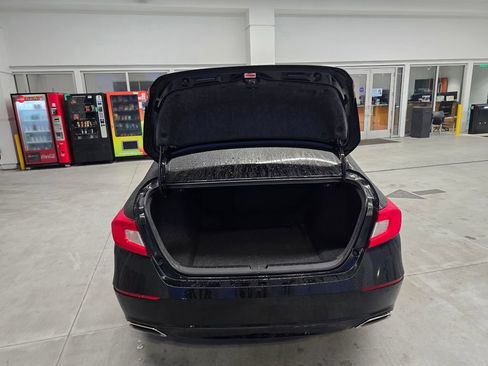 Used 2019 Honda Accord Touring image 34