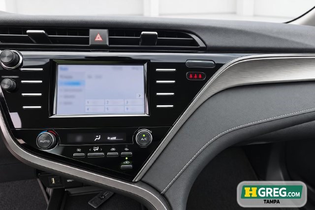 Used 2019 Toyota Camry SE w/ Convenience Package FWD image 14