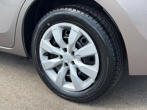 Used 2016 Toyota Corolla LE FWD image 25