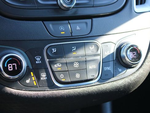 Used 2024 Chevrolet Malibu LT image 37