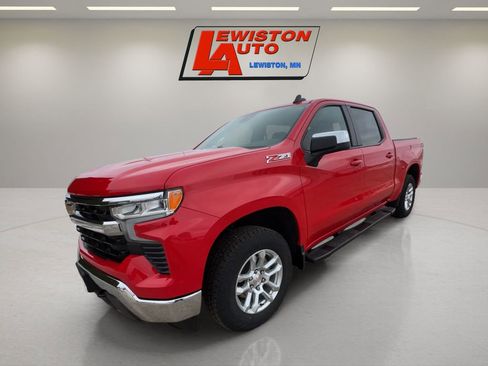 Used 2024 Chevrolet Silverado 1500 LT image 1