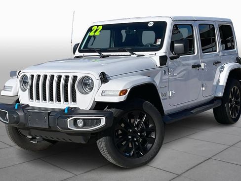 Certified 2022 Jeep Wrangler Unlimited Sahara w/ Cold Weather Group image 3