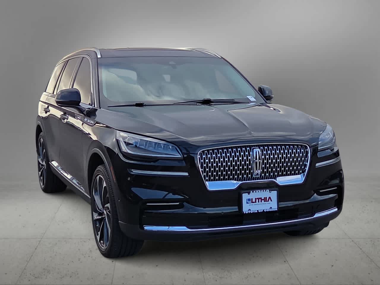 Used 2024 Lincoln Aviator Reserve w/ Equipment Group 201A AWD/4WD image 3