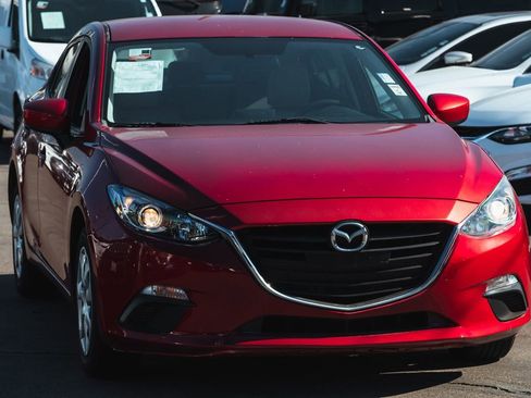 Used 2016 MAZDA MAZDA3 i Sport image 4