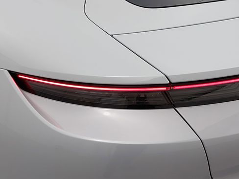 New 2025 Porsche Taycan image 37