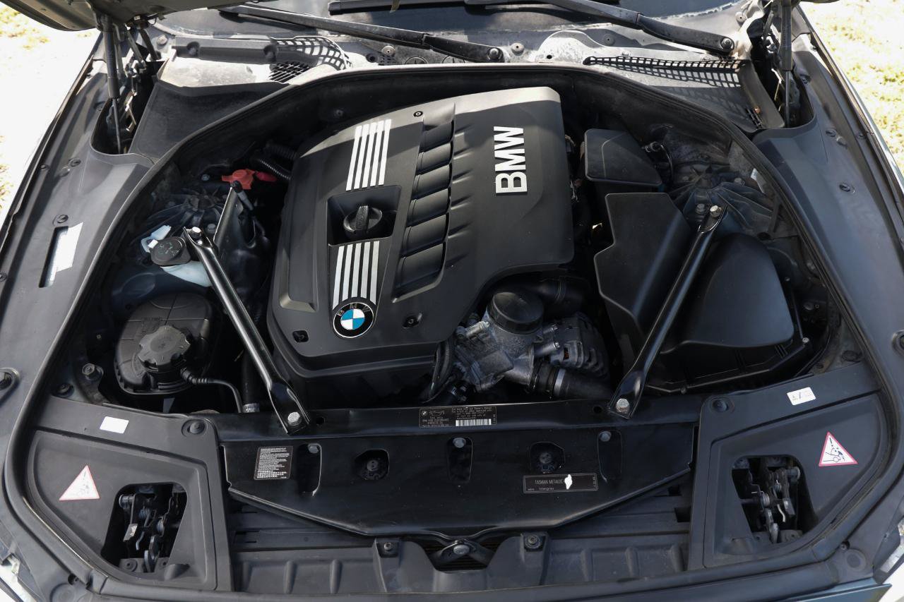 Used 2011 BMW 528i Sedan RWD image 19