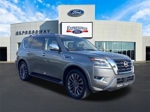Used 2024 Nissan Armada Platinum w/ Captain's Chairs Package image 4