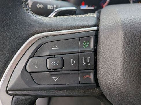 Certified 2024 Jeep Grand Cherokee L Laredo image 18