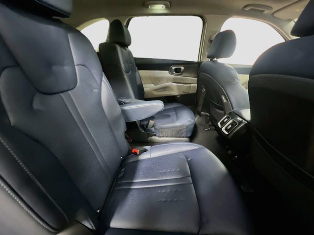 Certified 2024 Kia Sorento SX Prestige AWD/4WD image 30